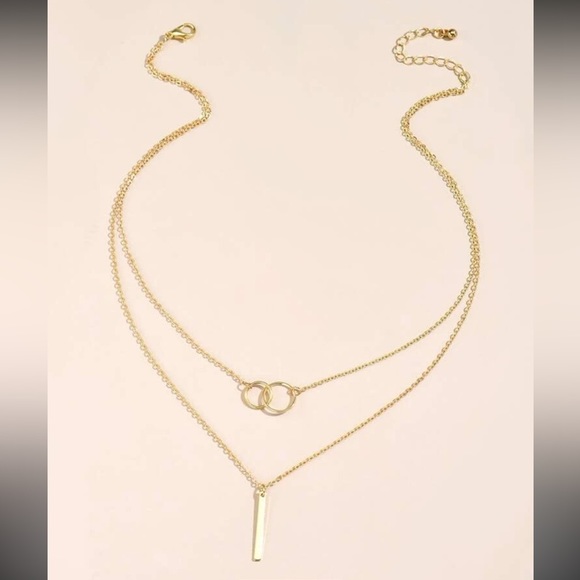 Geometric layered chain necklace with circle and bar pendants gold - Picture 2 of 9